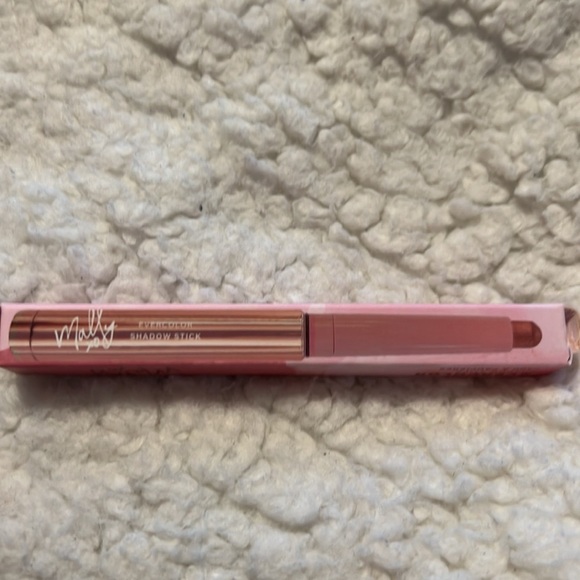 Mally Beauty Other - 👁️ Mally evercolor shadow stick
